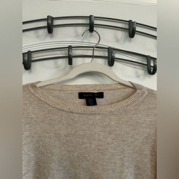 Tahari Tan Button Side Pullover Sweater Women’s XS EUC - Picture 3 of 12